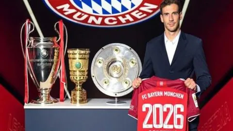 王者重返战场！复出战力震撼，连续两战斩获39分10板10助，创纪录单场三双，新晋三双王横空出世。