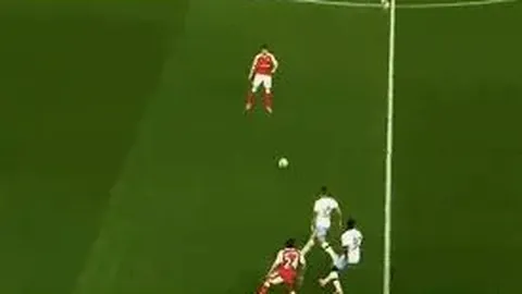 利物浦与本菲卡欧冠四分之一决赛次回合3-3战平，科纳特再进球，菲米双响炮